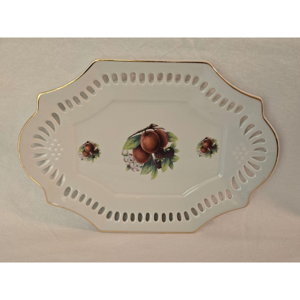 Vintage Formalities by Baum Bros Fruit Berry Dessert Serving‎ Dish Gold Trim